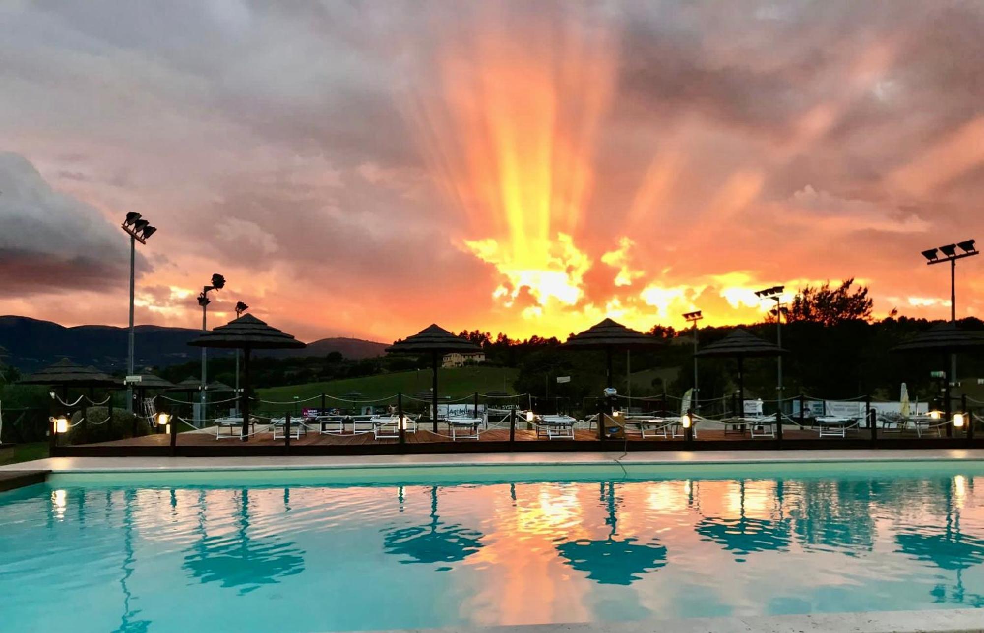 Agriturismo Agrileisuretime 斯波莱托 外观 照片
